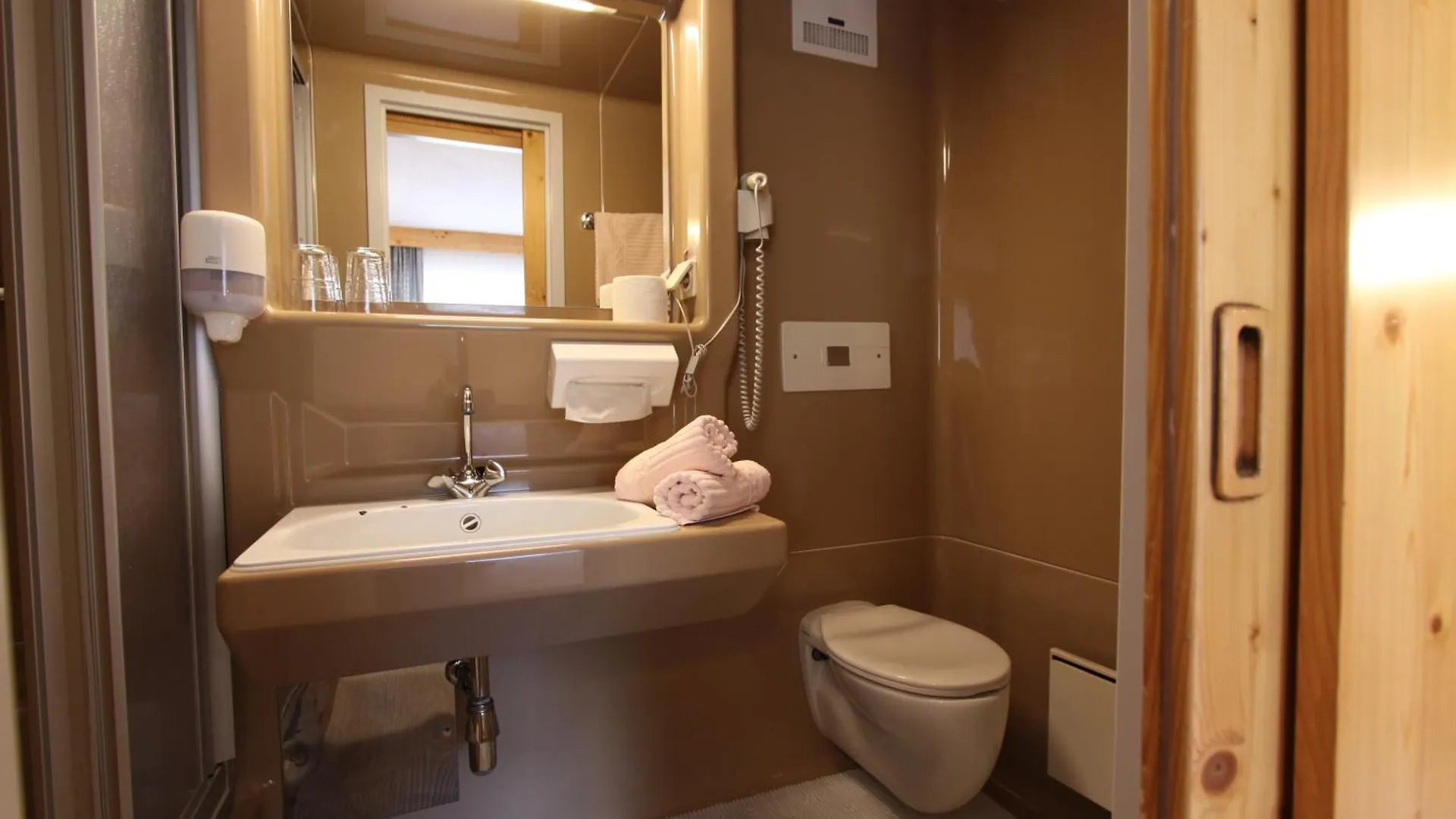 Hotel Pension Waldesruh Sölden